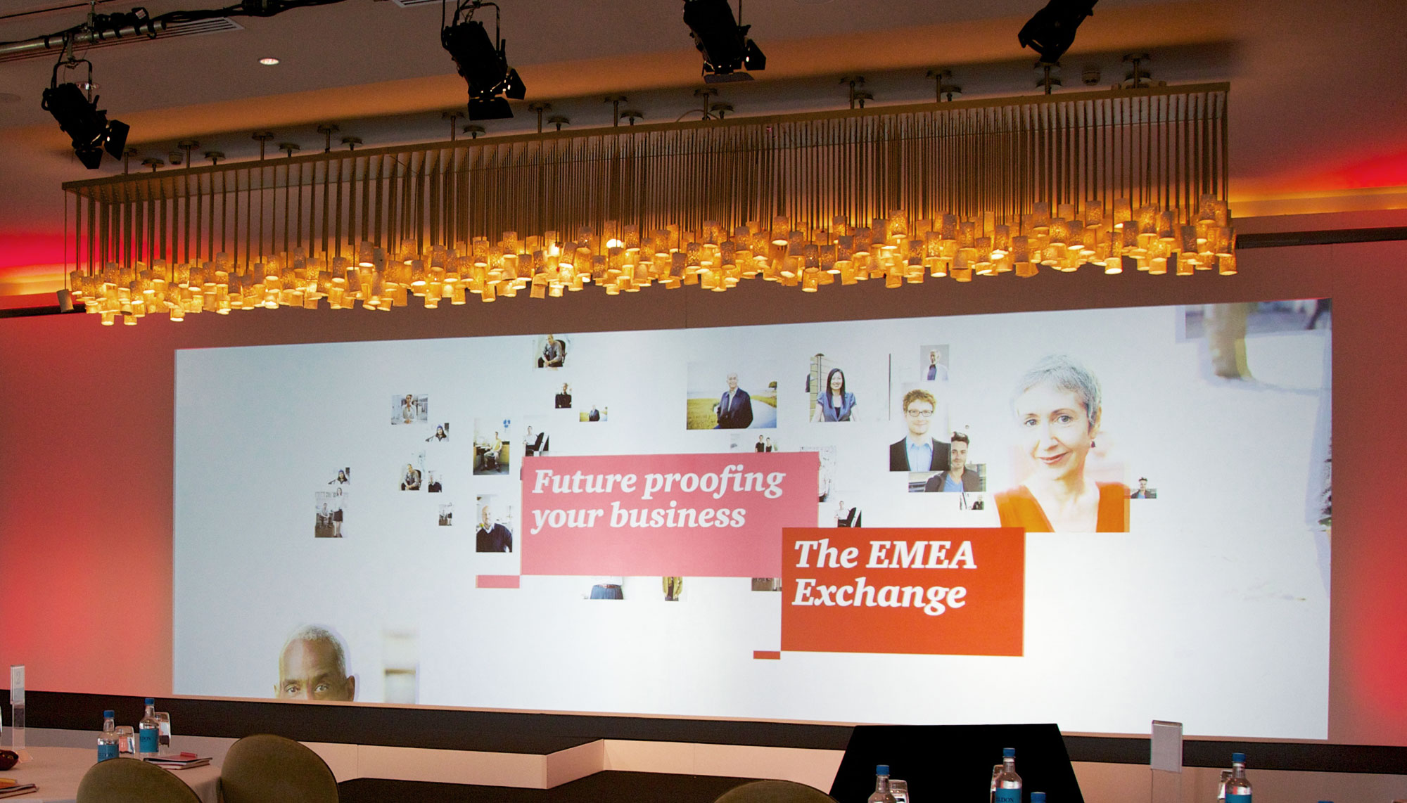 Stage set with welcome animation