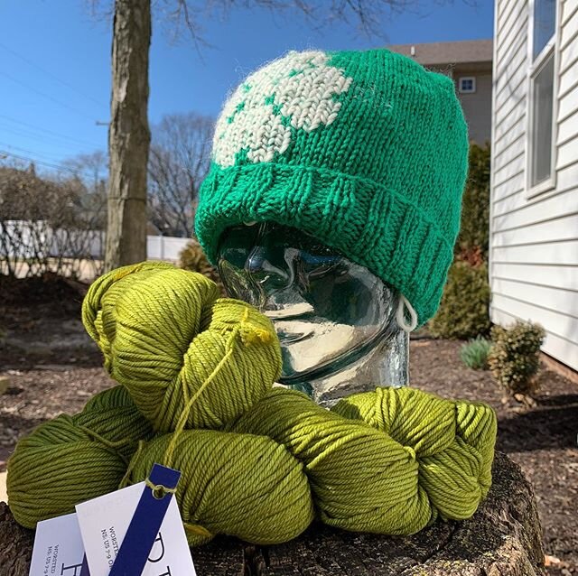 Klose Knit is ready for St. Patty&rsquo;s Day with shamrock hats and the &lsquo;Lettuce&rsquo; color in Rios by Malabrigo!