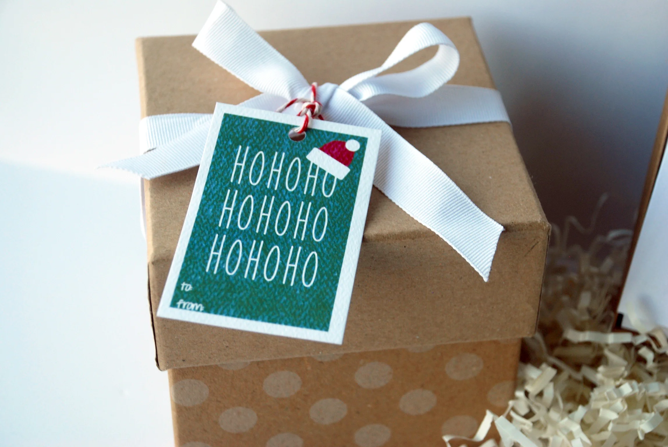 hohogifttag.jpg