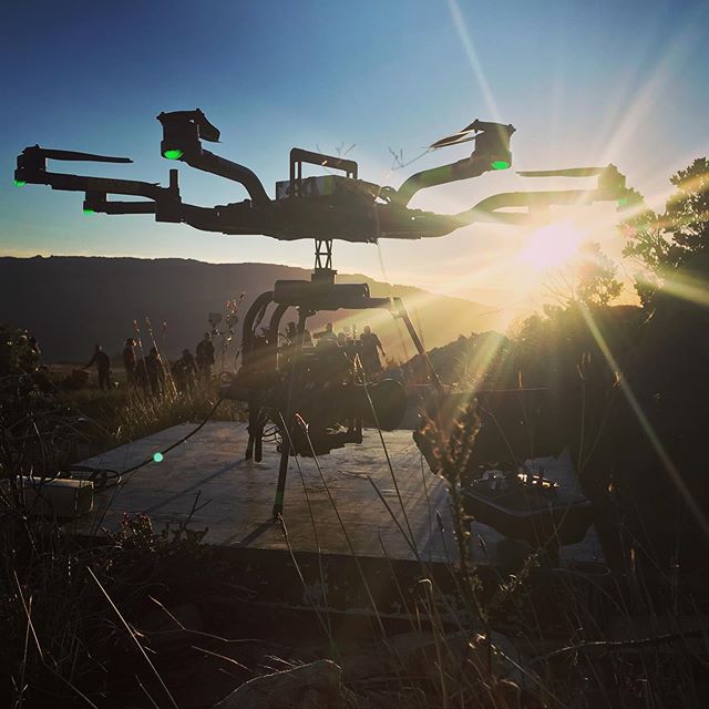 Haven’t posted in a while, so here’s a sexy backlit #drone on set camera operating w/ @helio_imagery and @fchamman .
.
.
#filmmaking #movie #lighterisbetter #dronestagram #cinematography #aerial #arri #mōvimethod #alta8 #alexamini #gimbaloperator #movipro #freefly #panavision #backlight #mountains #dronephotography #sunrise #cederberg #onset #southafrica