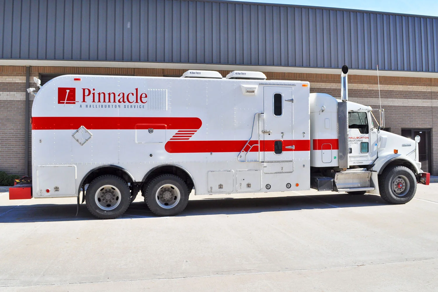 Pinnacle Halliburton - Wireline Truck Graphics