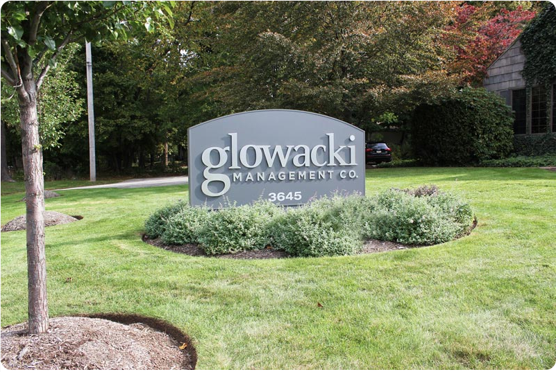 Slim Monument Sign with Internal Posts, Radius Top and Dimensional Letters.png