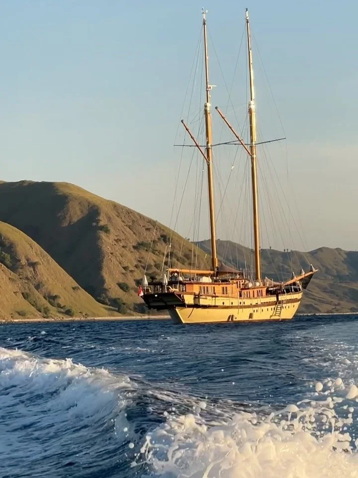 A week and a half in Indonesia! Five dreamy days on @lamimayacht, the country&rsquo;s largest phinisi (a traditional handcrafted wooden sailboat), bookended by gorgeous stays at @mandapareserve in Bali and @nihi on Sumba. Thank you to @kensingtontour