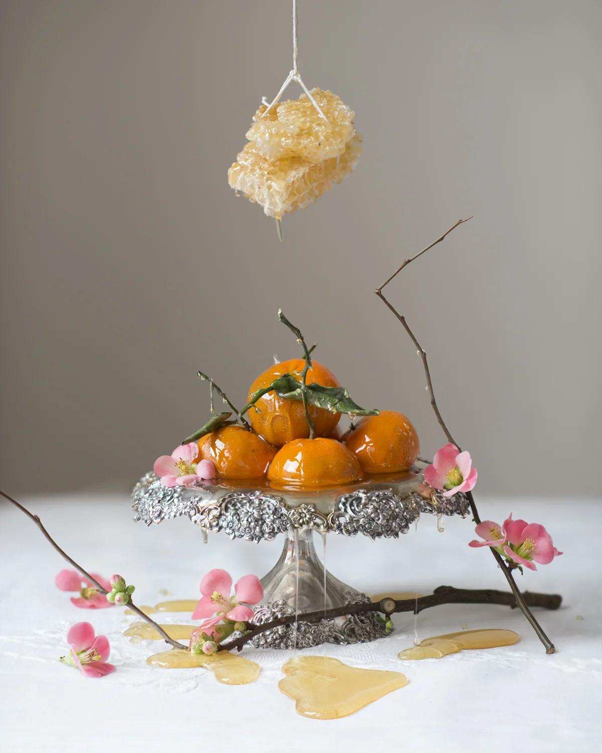 2.KristenHatgiSinkGildarGalleryHoney Stilllife24x30.jpg
