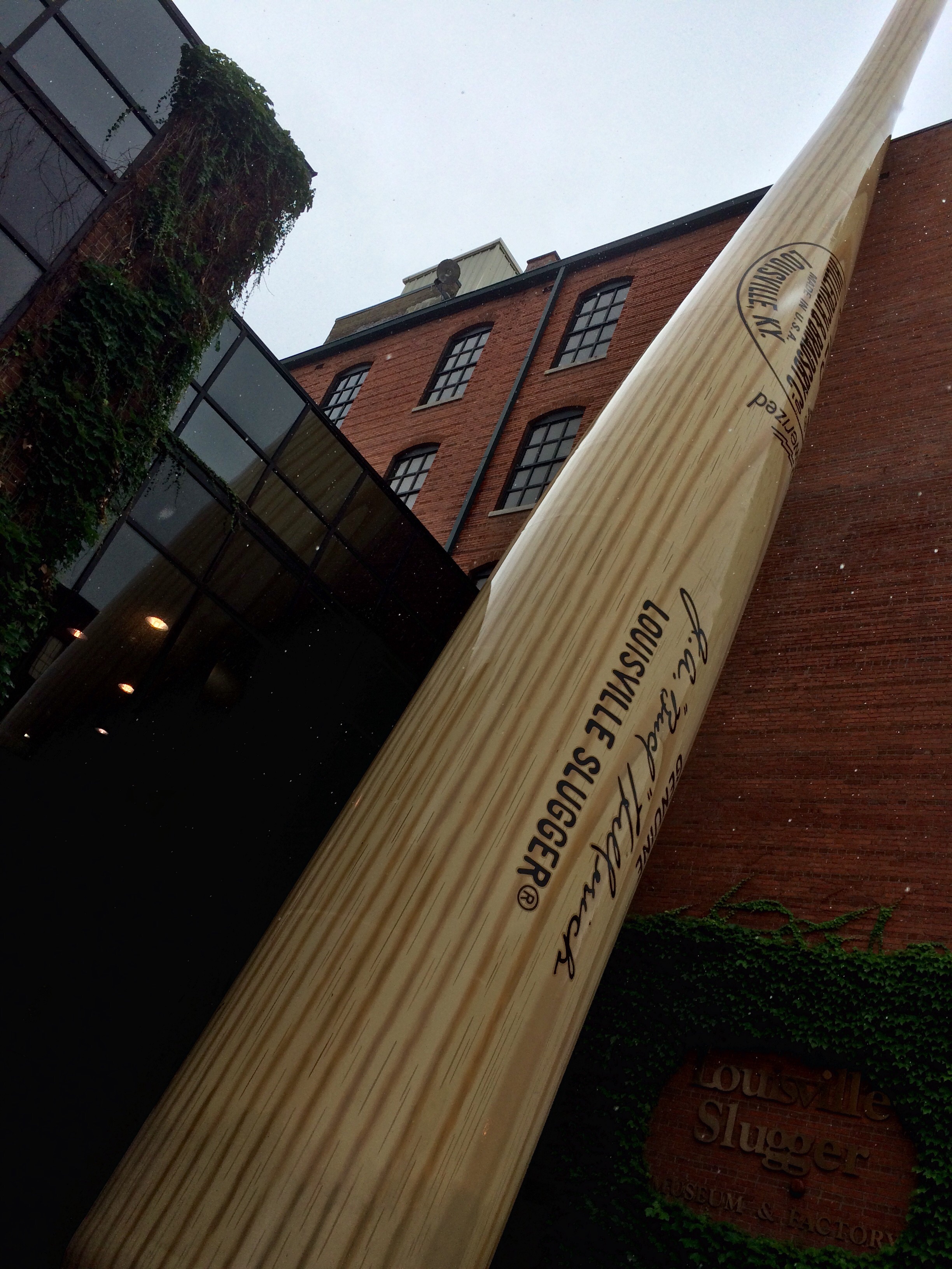 Louisville slugger factory and meuseum