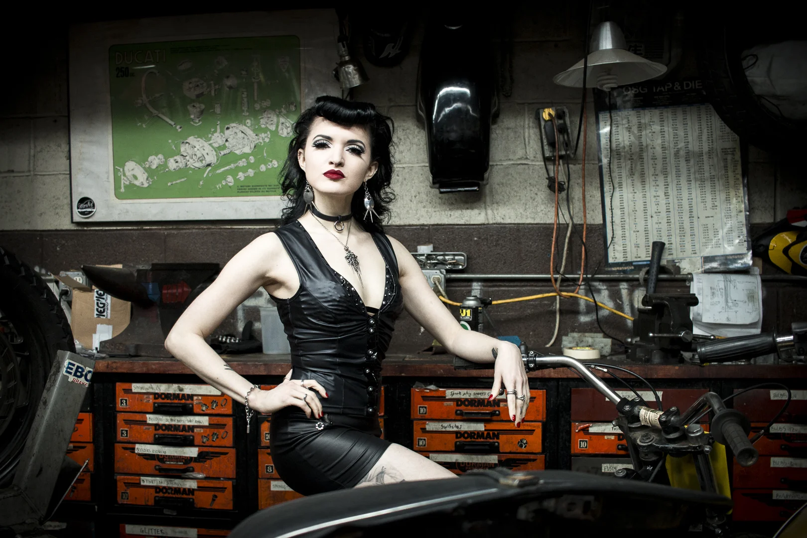 Bike Shop Babe Velvetina Taylor 