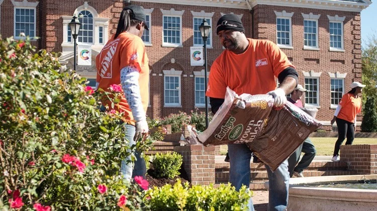 Retool_Your_School_Program_Returns_to_Benefit_HBCUs_in_2016.jpg