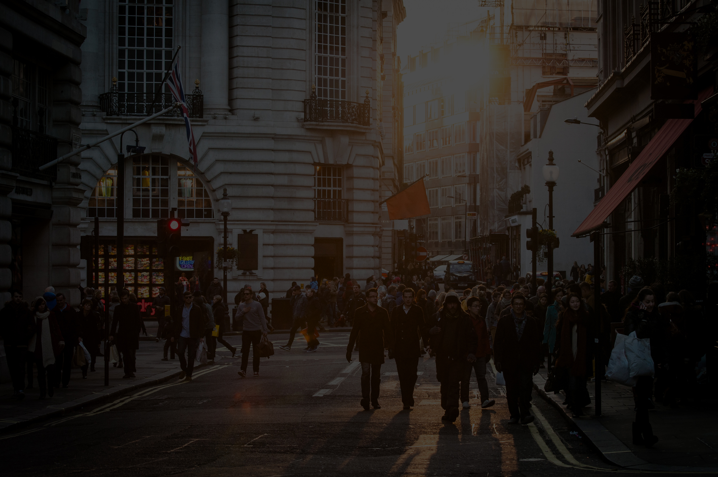 city-sunny-people-street_2.jpg