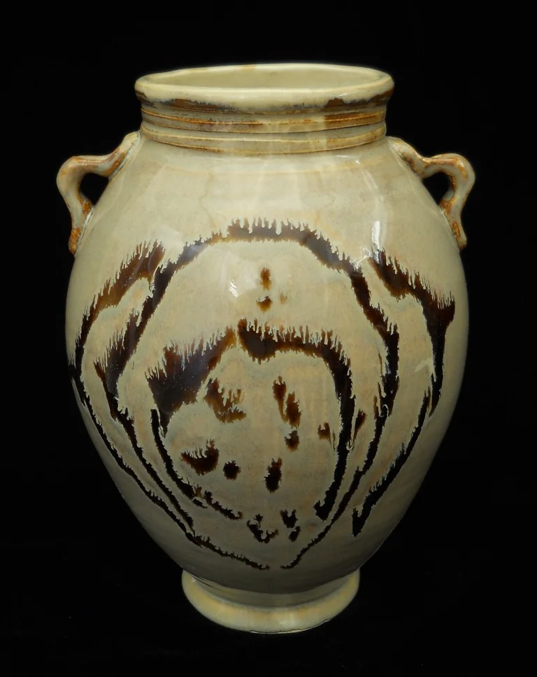 Creamy 2-Handled Vase