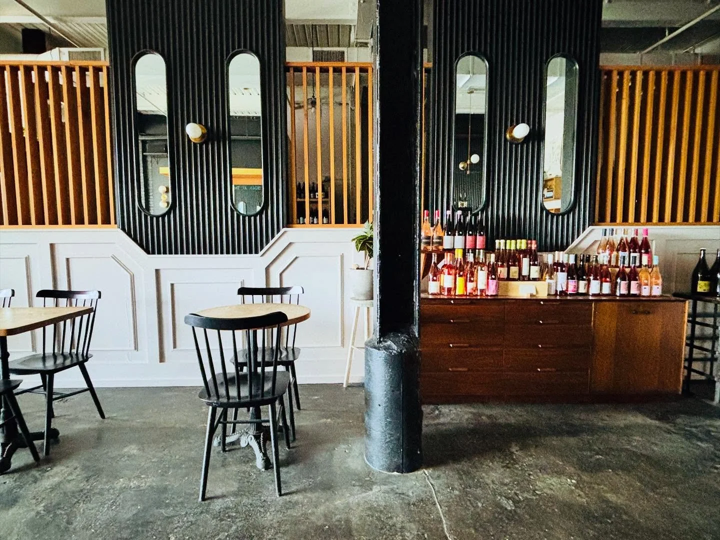 Wine to stay. Wine to go. 12-6!

(For the planners&mdash; we&rsquo;ll be closed this coming Tuesday 8/26 for family time)