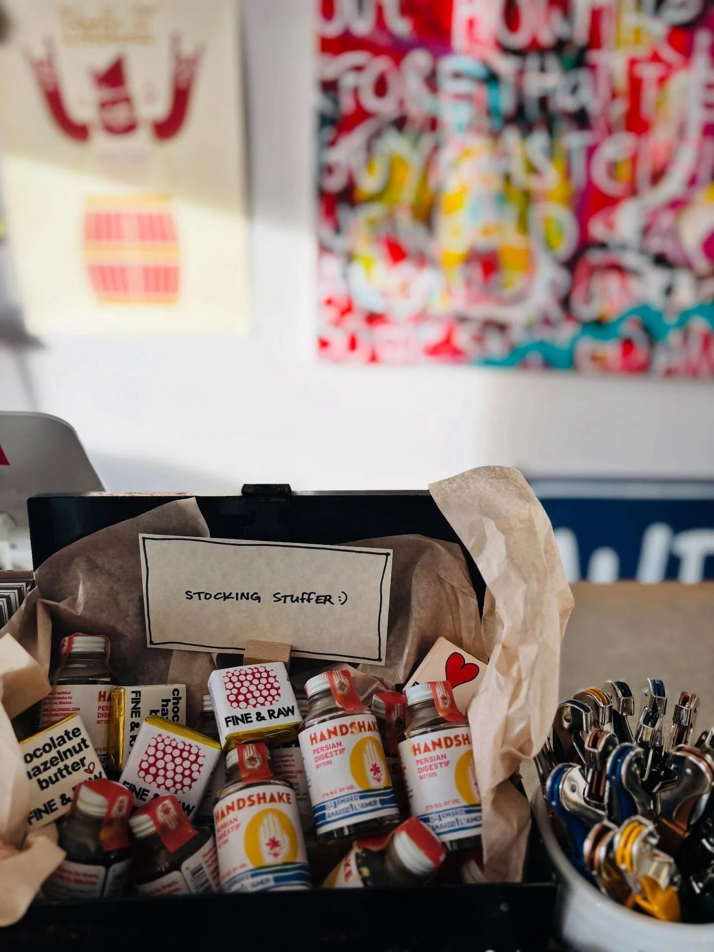 OPEN on a SUNDAY!! 10am-4pm

+++ OPEN on a MONDAY!! 10am-6pm

Lots of wine still in the shop (plus a few other goodies 👀 @handshakemaine). Wine to go, wine to stay! Peace to you all 🙏❤️