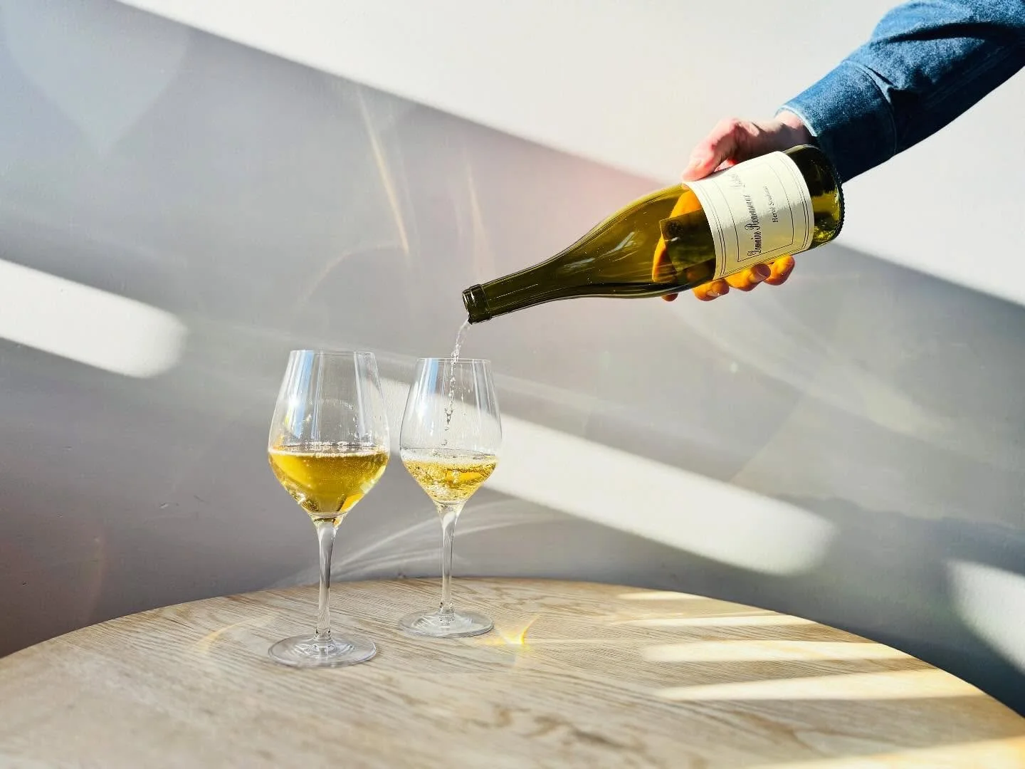 wine to go. wine to stay. 
thanks for shopping small 🥰