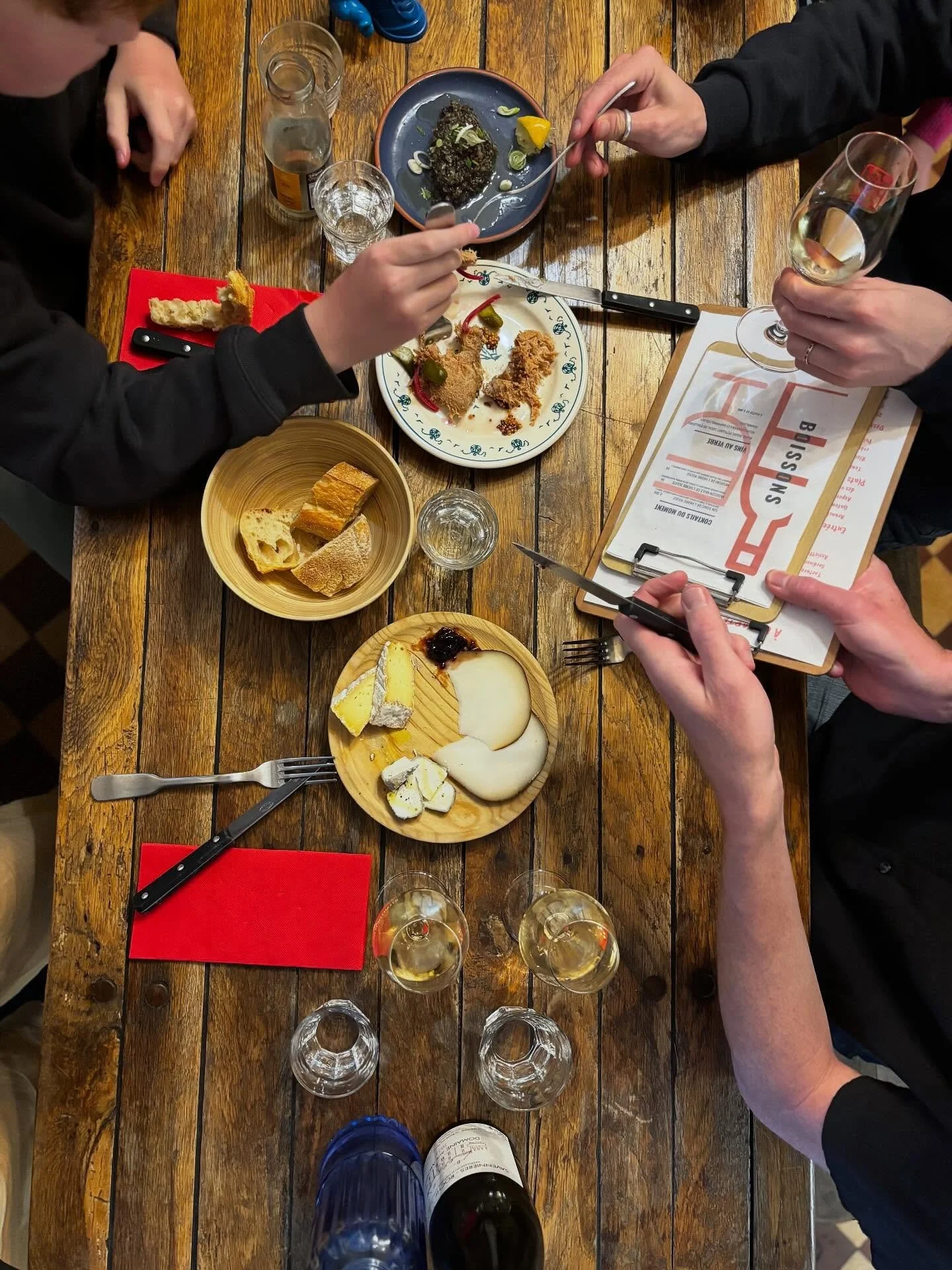 We are back from our Loire travels and ready to welcome you with open arms! Wine to stay, wine to go &mdash; see you soon! ❤️