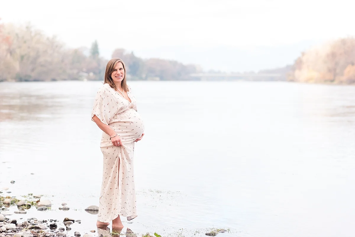 winter maternity session thru the fields and to the river_0024.jpg
