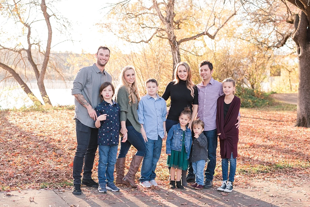 autumn park family portraits during golden hour_0034.jpg