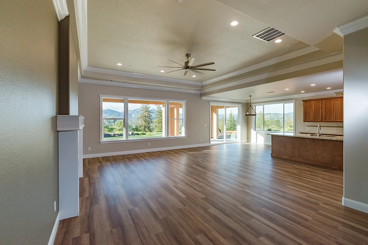 amazing panoramic view nouvant deer creek manor home shasta lake california_0291.jpg