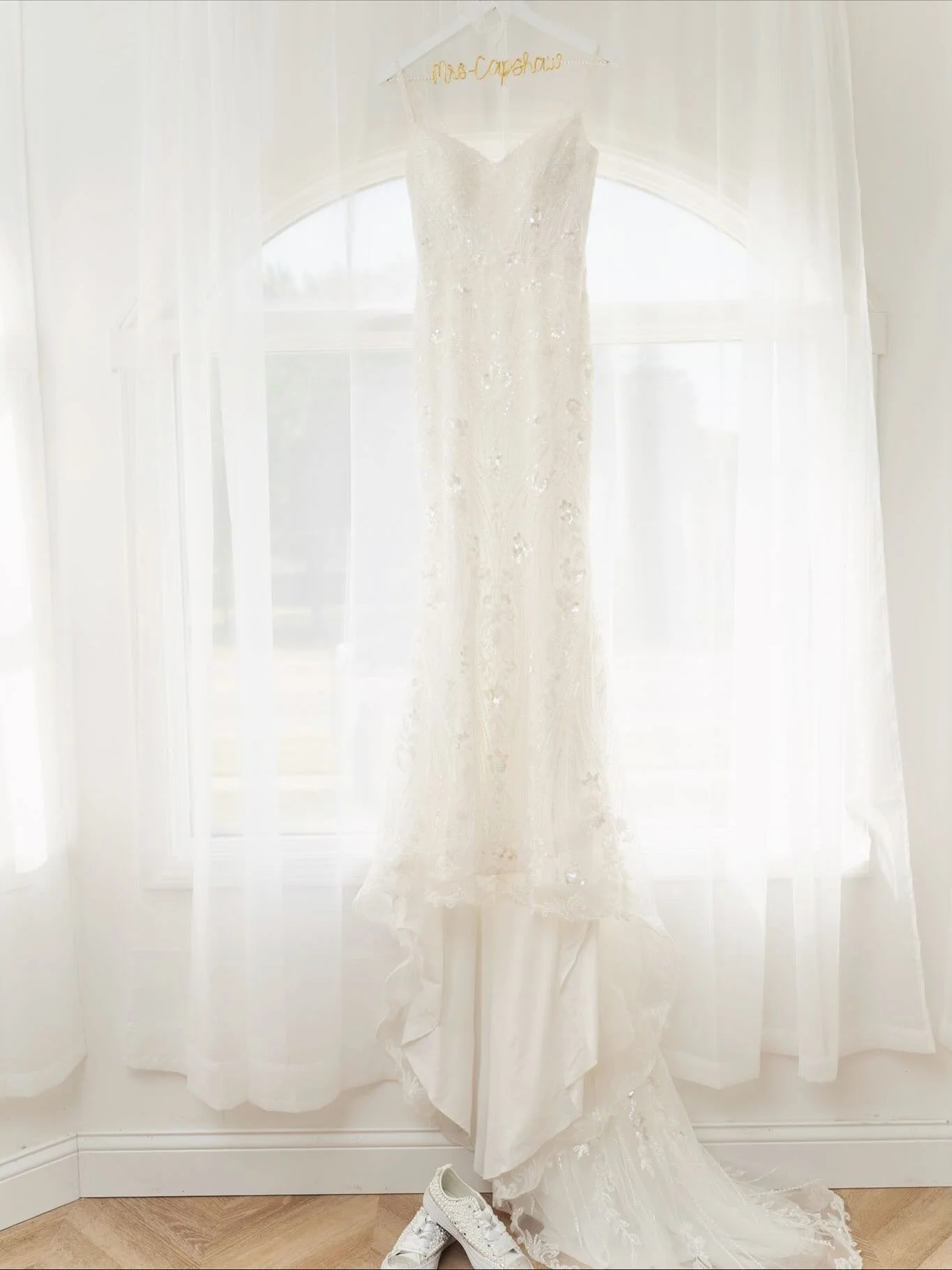 Beautiful wedding photos at the salon! 😍