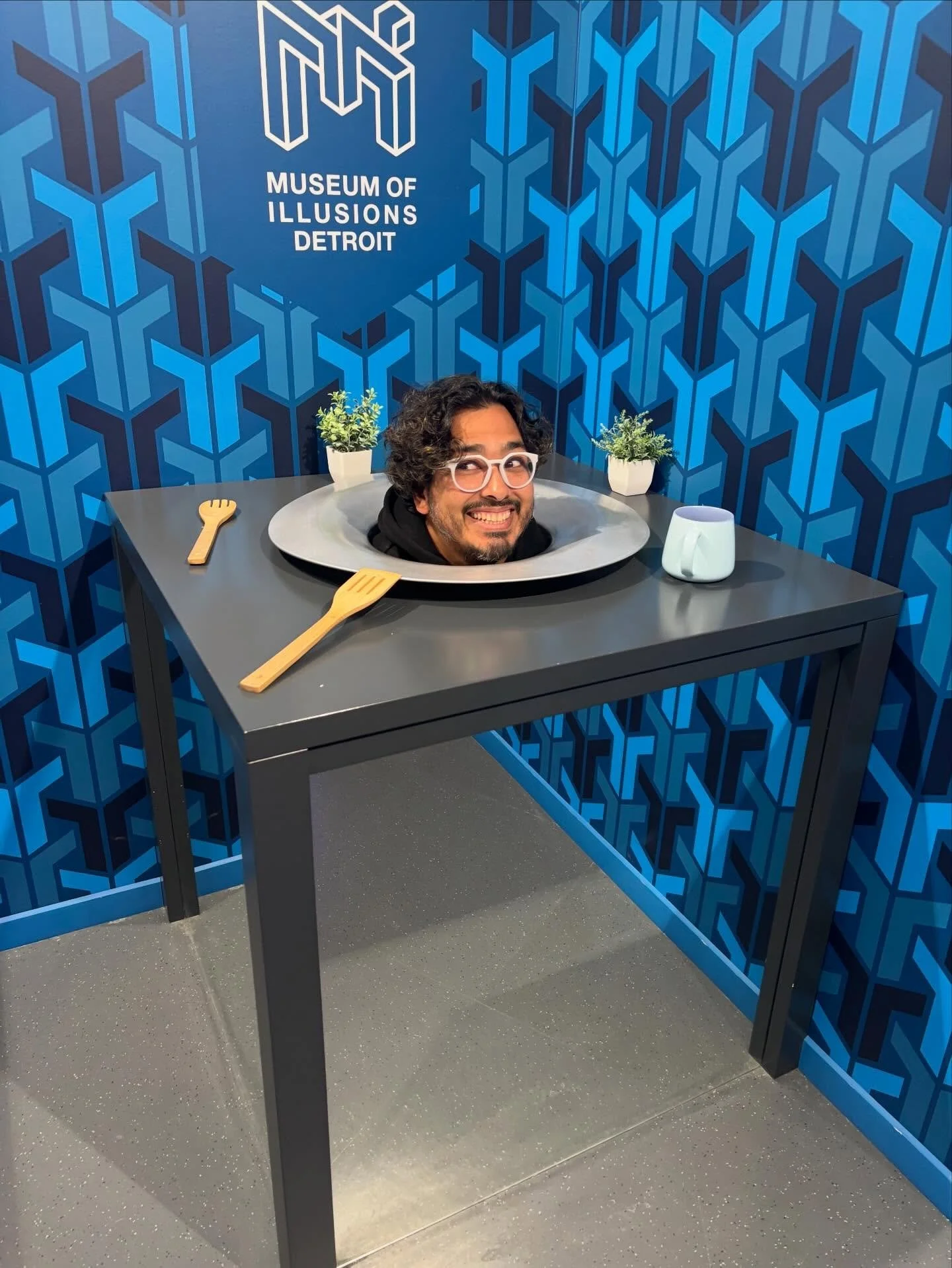 The cold almost took Remy out&hellip; literally 😳😂
Lucky for you, he&rsquo;s back and has openings this week!
🕘 Tuesday morning 10-3
🕒 Wednesday afternoon 1-4
Book now and come get warmed up at Peaches Salon ❄️🔥 call now 586-598-0040