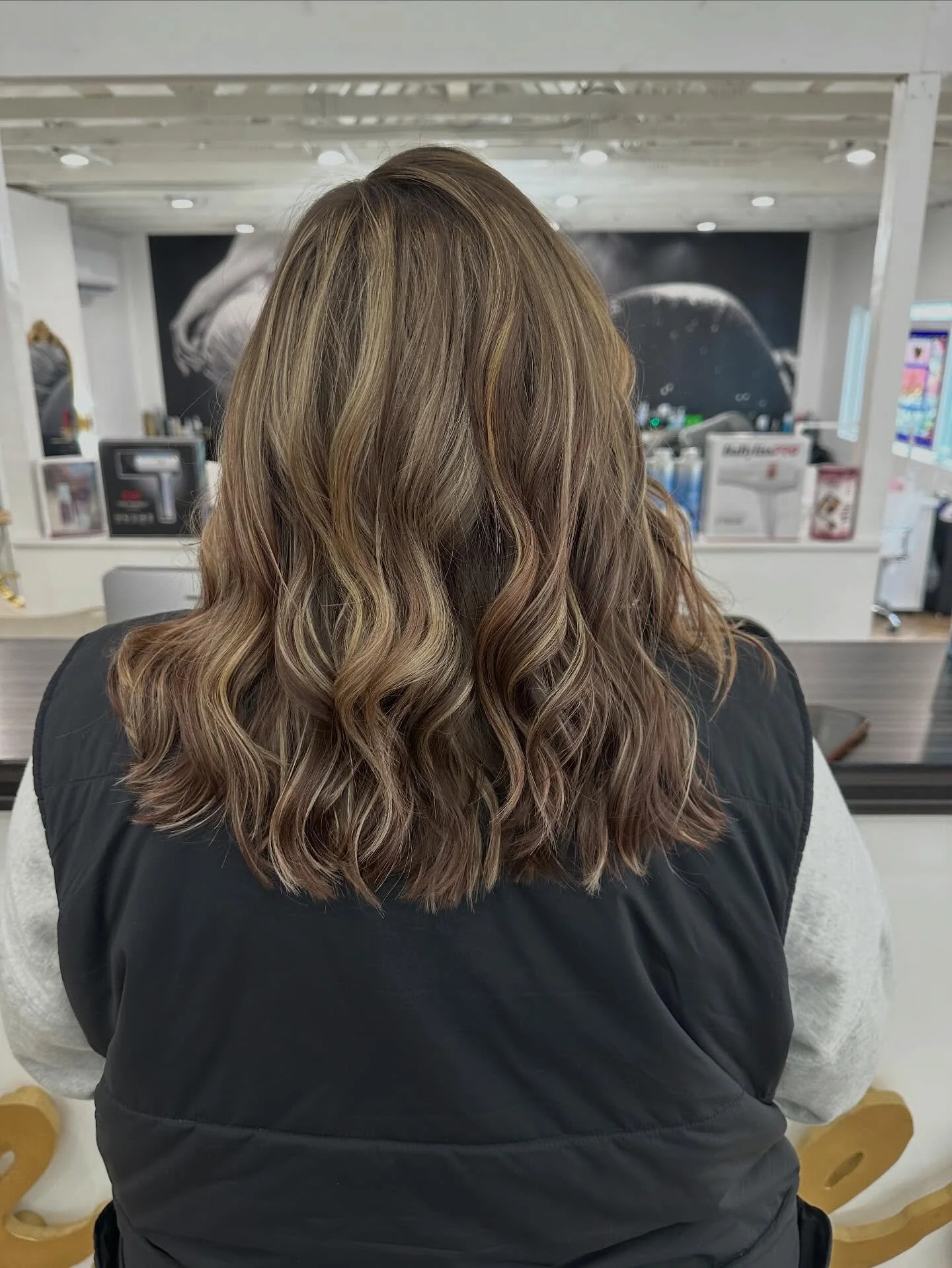 Afters and before by Katie, beautiful cut and color❤️😍