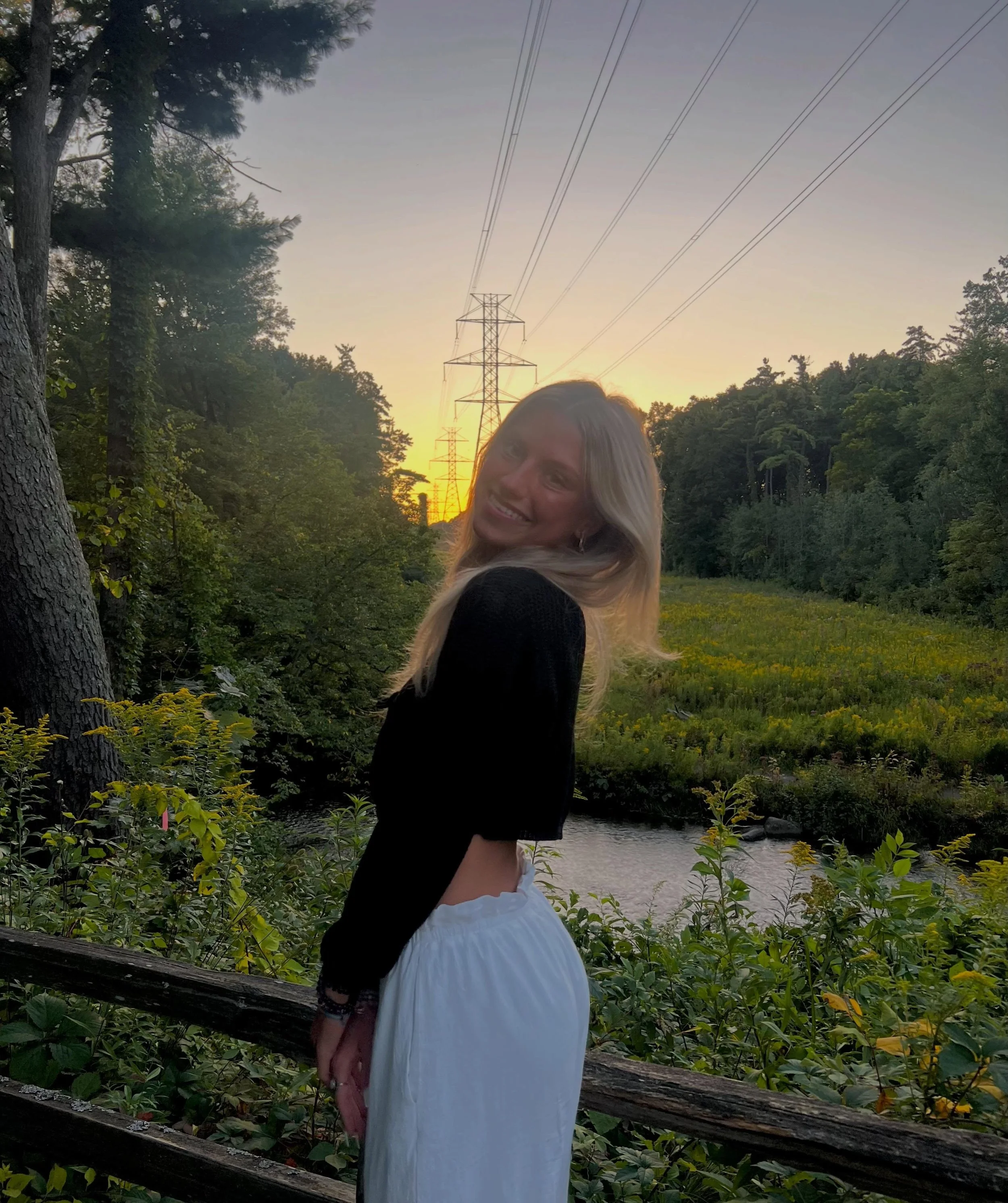 We&rsquo;re so excited to have Lindsay join our Peaches team! 💕✨
Her talent, passion, and love for making people feel beautiful make her such a perfect fit here. We can&rsquo;t wait for you all to sit in her chair and experience her magic. 💇&zwj;♀️