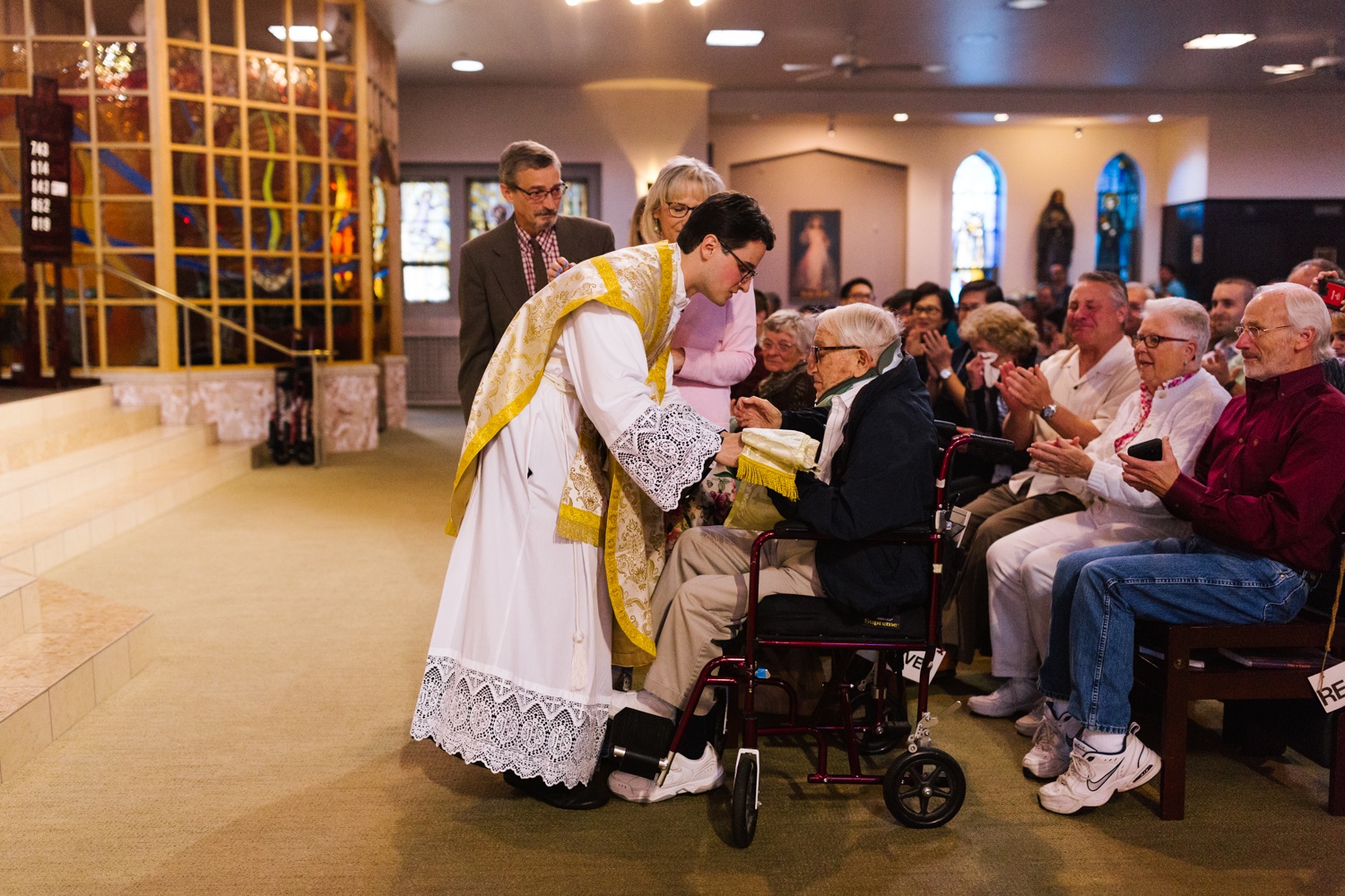 father_lou_first_mass_saint_anthony_renton-57.jpg