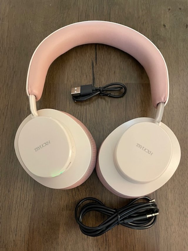 pink headphones