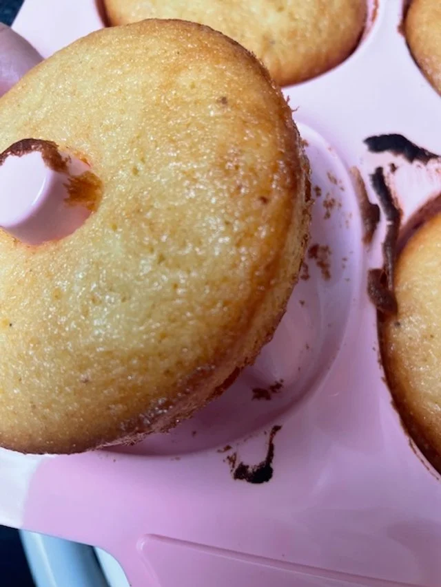 pink doughnut pan