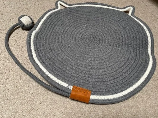 cat scratcher mat
