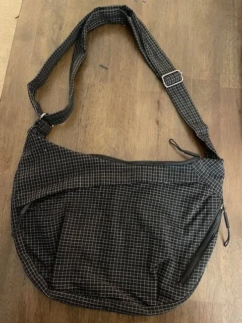 black hobo bag
