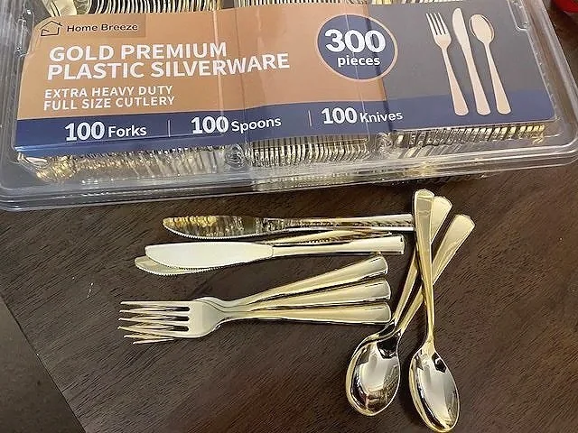 gold plasticware
