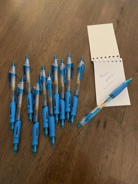 300 blue gel pens