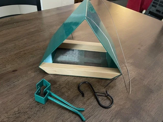 metal triangle bird feeder