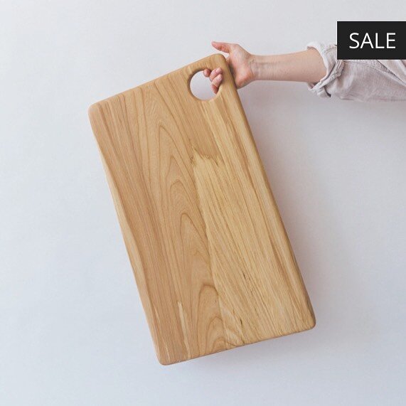 We&rsquo;re doing a flash sale for Mother&rsquo;s Day! All bread boards are on sale and we&rsquo;ve decided to donate 50% of the proceeds to North Point Douglas Women&rsquo;s Centre. (All the info you need is available in our stories) Covid-19 has ma