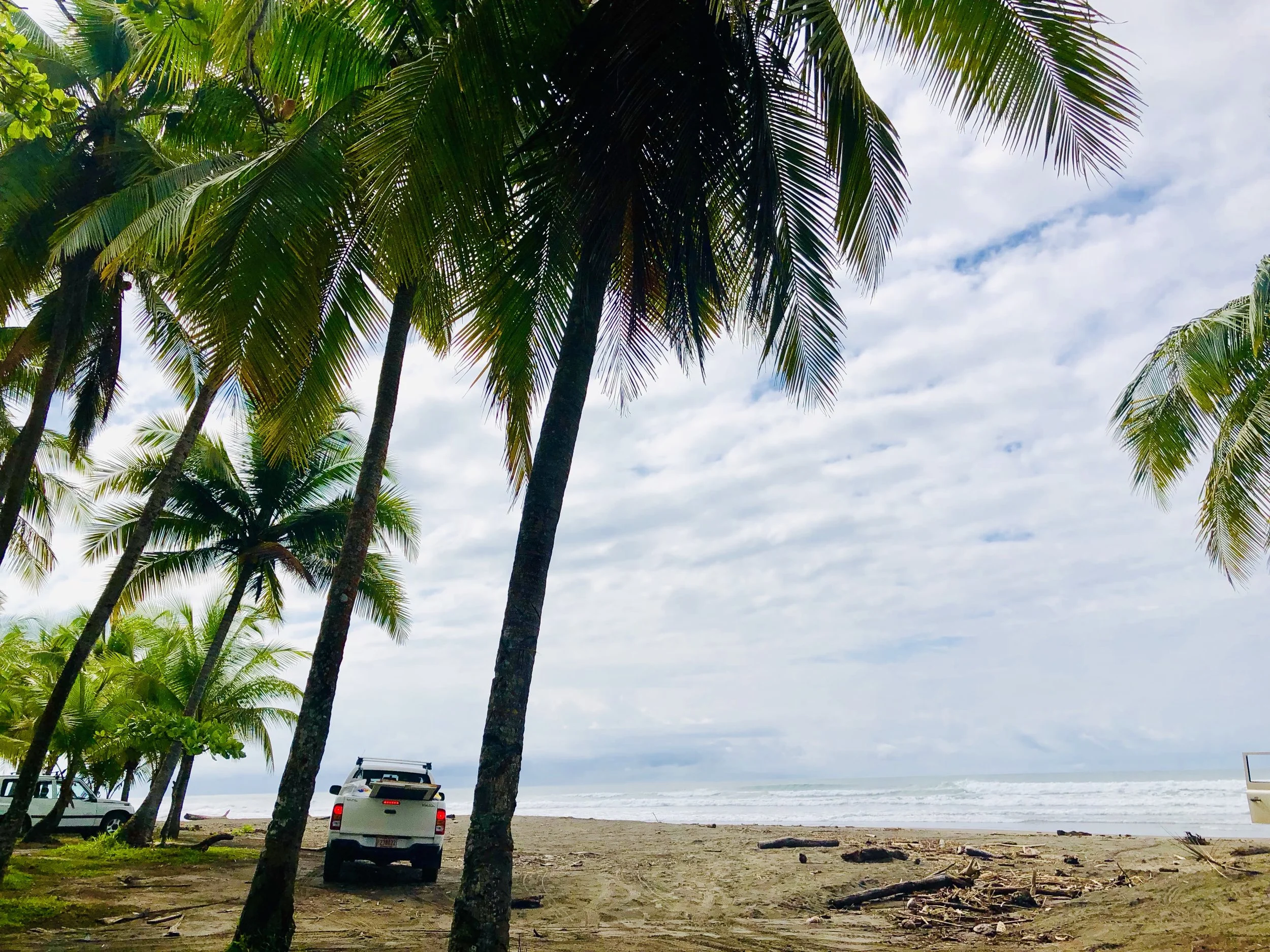 Entrance of Playa Bejuco by Outsite space.