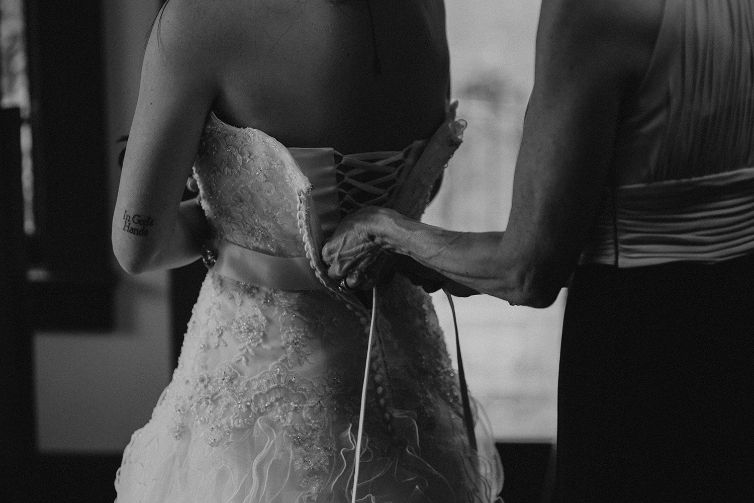 Faith_Iain_Getting Ready Girls (31).jpg