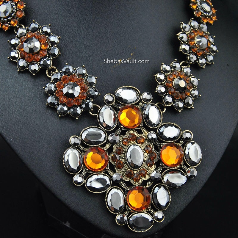 Kalilah Crystal and Stones Choker Necklace!