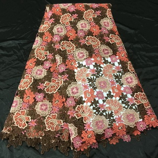 Fashionista guipure lace