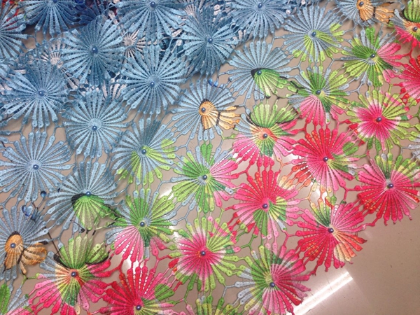 Hot Daisy Pop guipure Lace