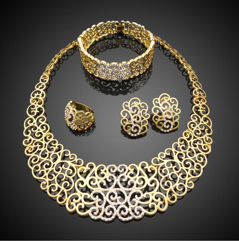 Catlin Necklace Set