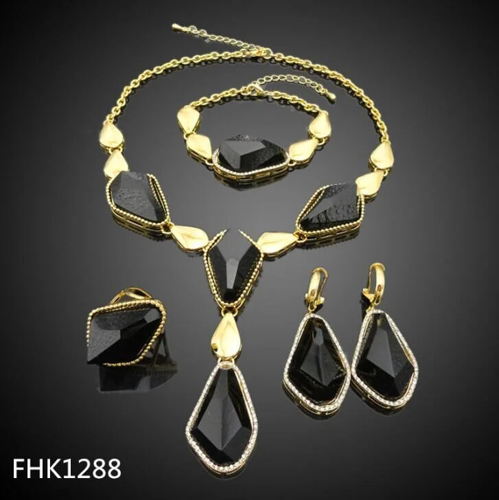 Sofia Necklace Set