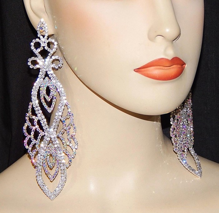 Tire Crystal earring set