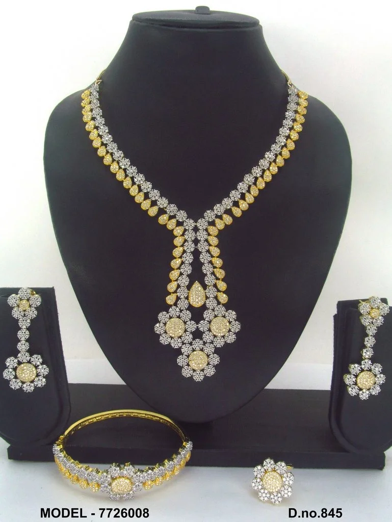 Indira Necklace set
