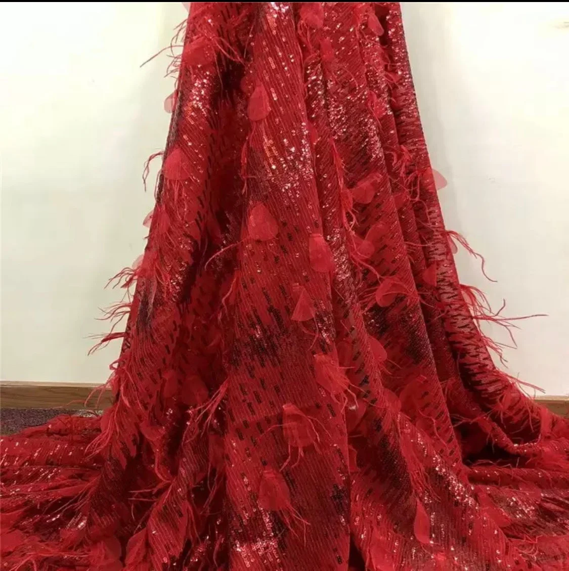 Faiqa Feathers 3D lace fabric with gold sequins