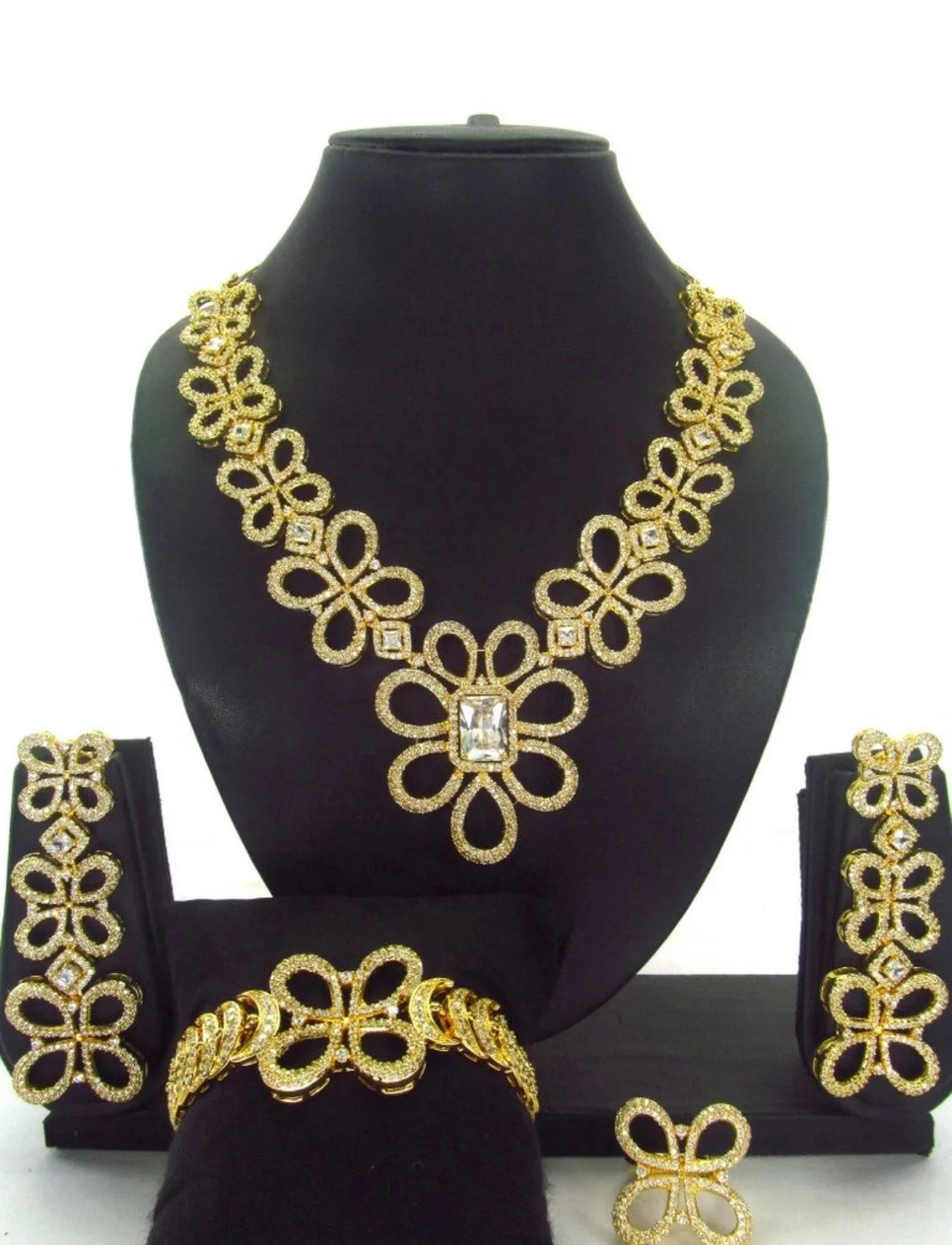 Coco Necklace Set