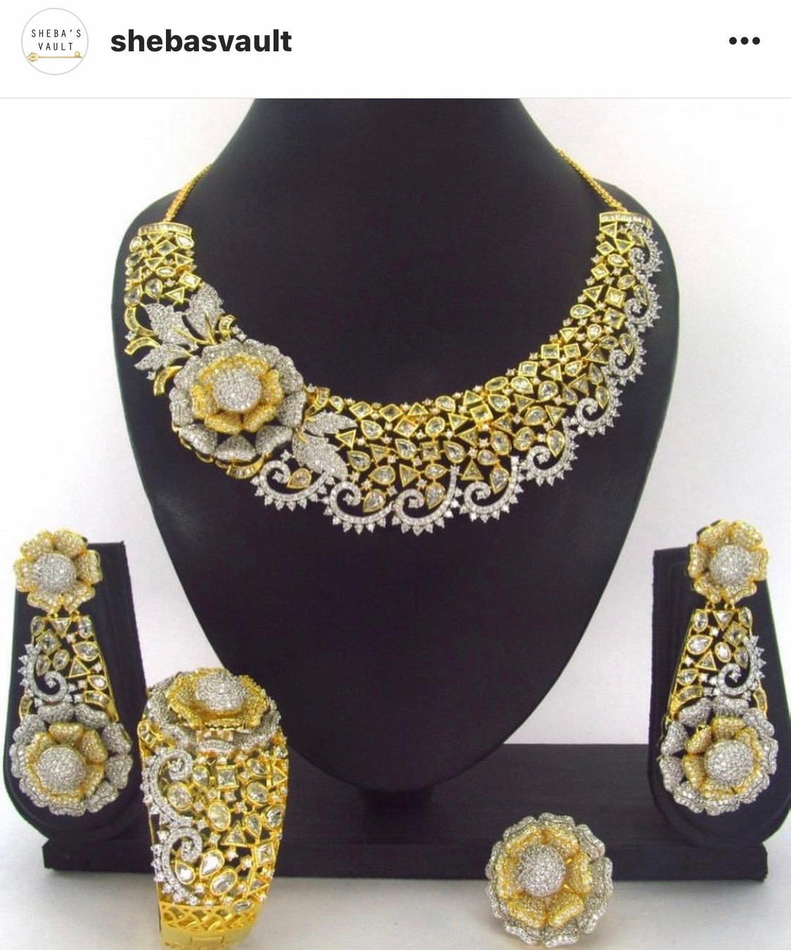 Velda Collar Set