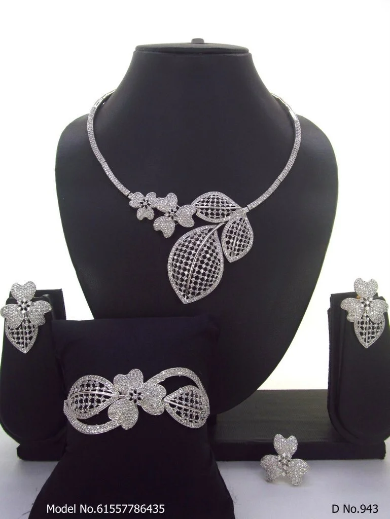 Lido Crystal Choker Set