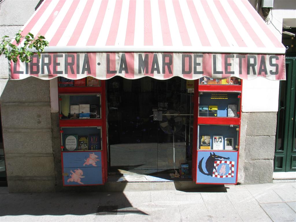 Librería-La-Mar-de-letras-exterior.jpg