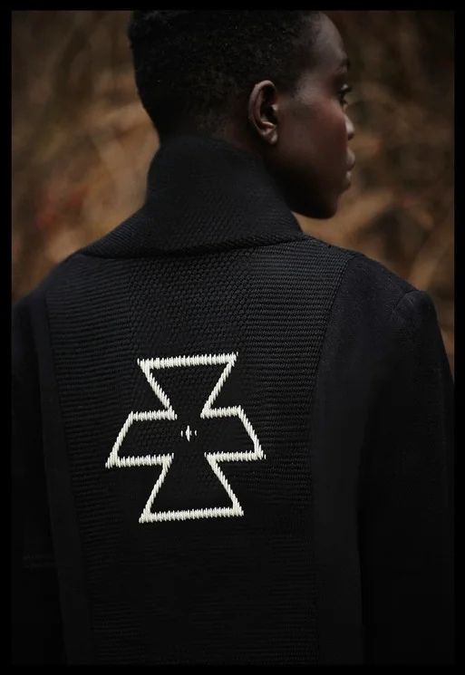 VOZ_lookbook_AW16_final_v2.2016_1024x1024.jpg