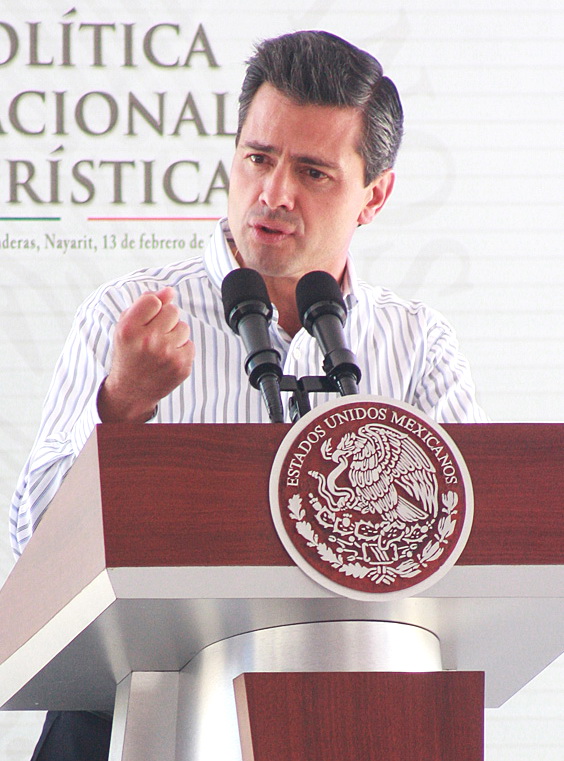 Mexican President Enrique Peña Nieto announcing the establishment of special economic zones