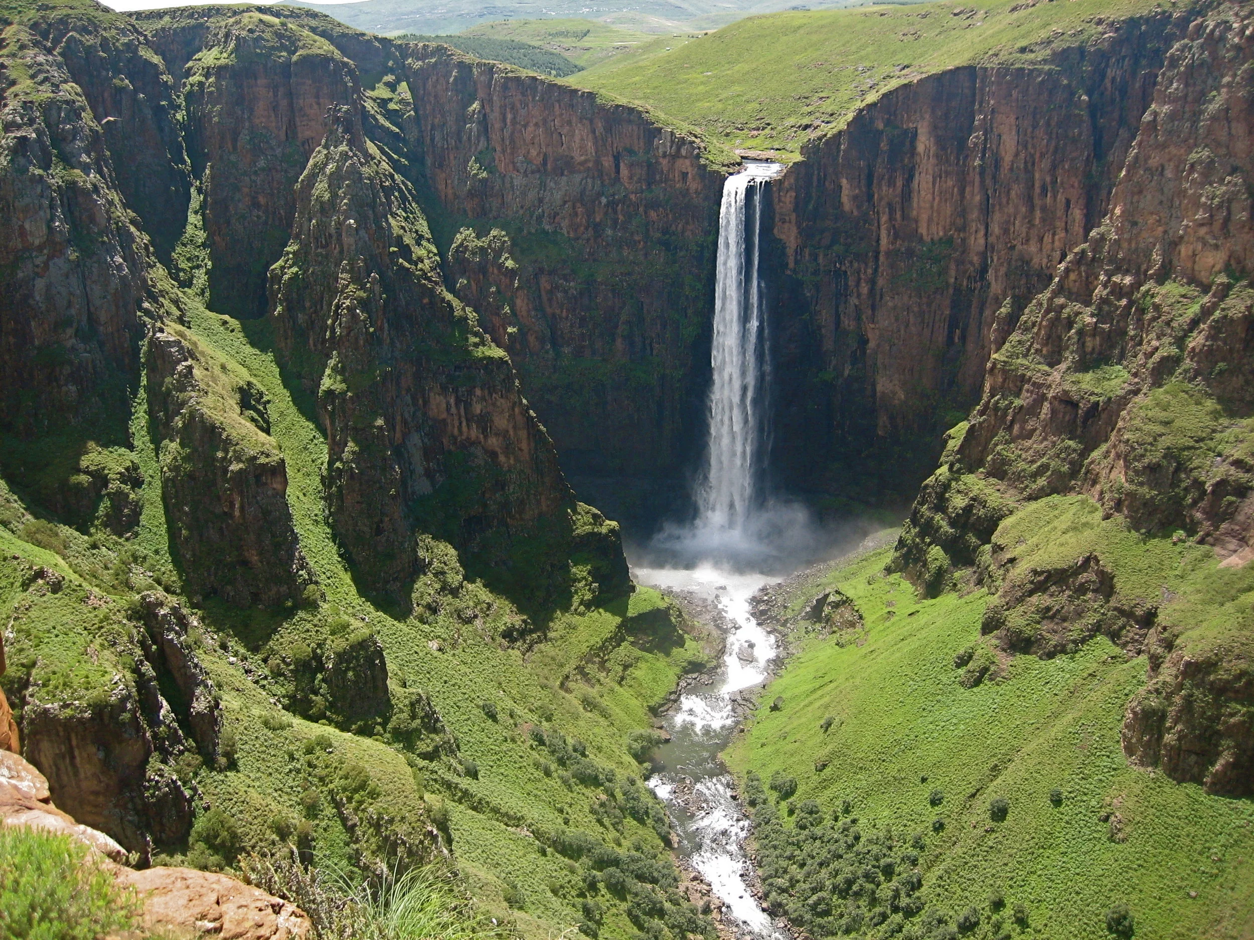 Maletsunyanefalls.JPG